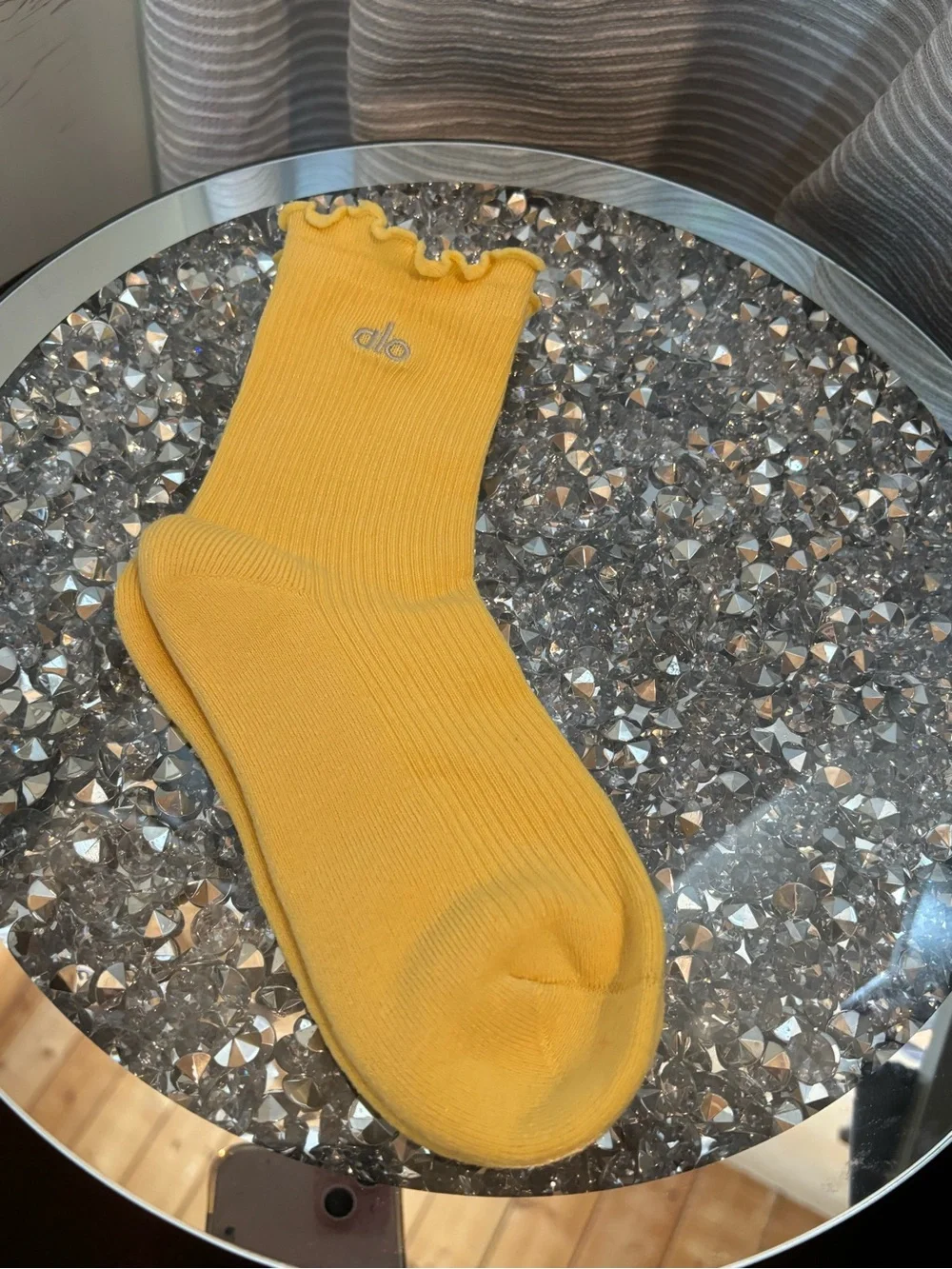 Alo Yoga Yellow Ruffle Crew Socks Logo Embroidered Cute Feminine